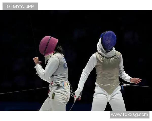 14岁上海花剑少女王一然初次参赛获亚军，缘何大比分挑落各路高手？